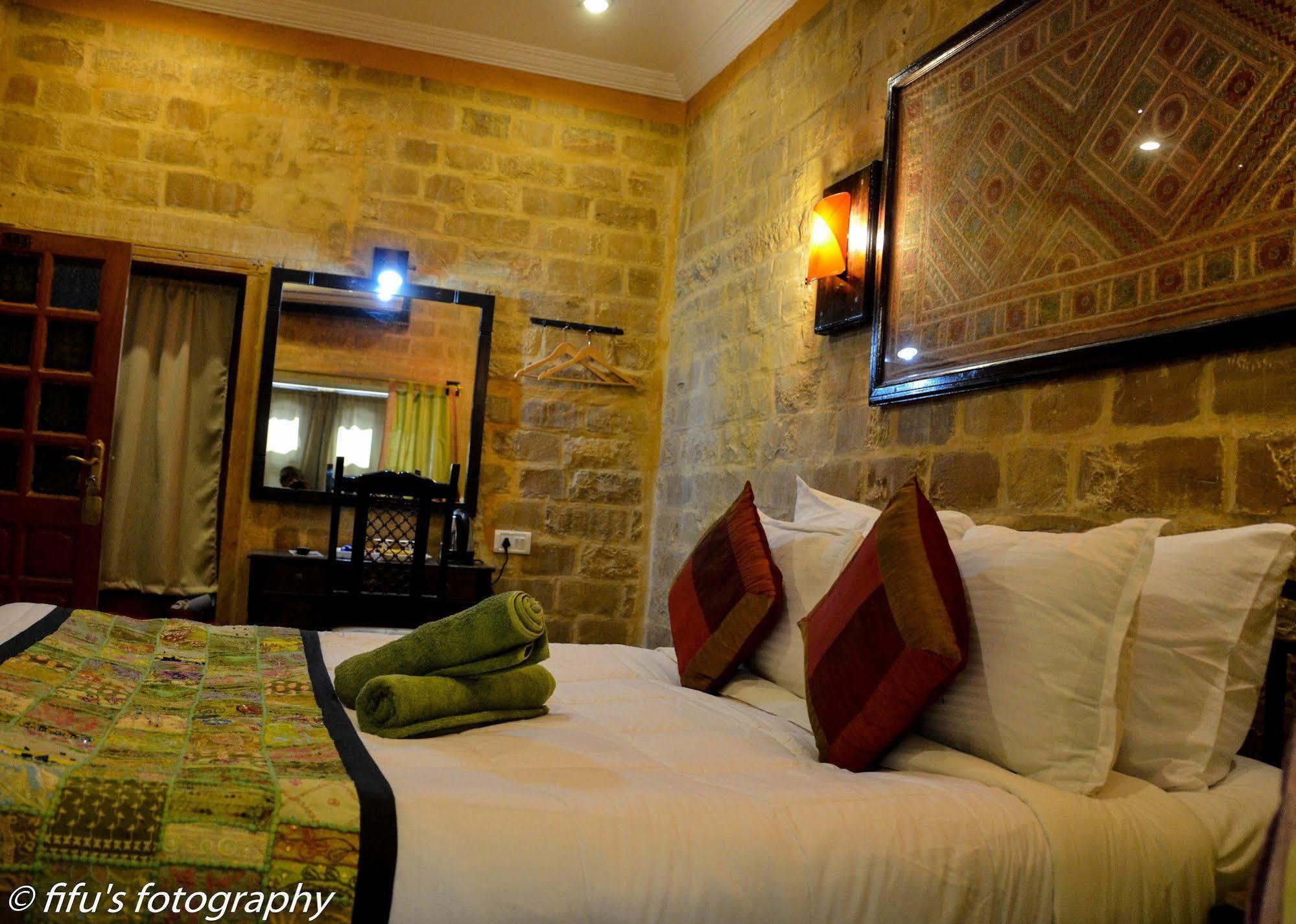 Hotel Fifu Jaisalmer Exteriör bild